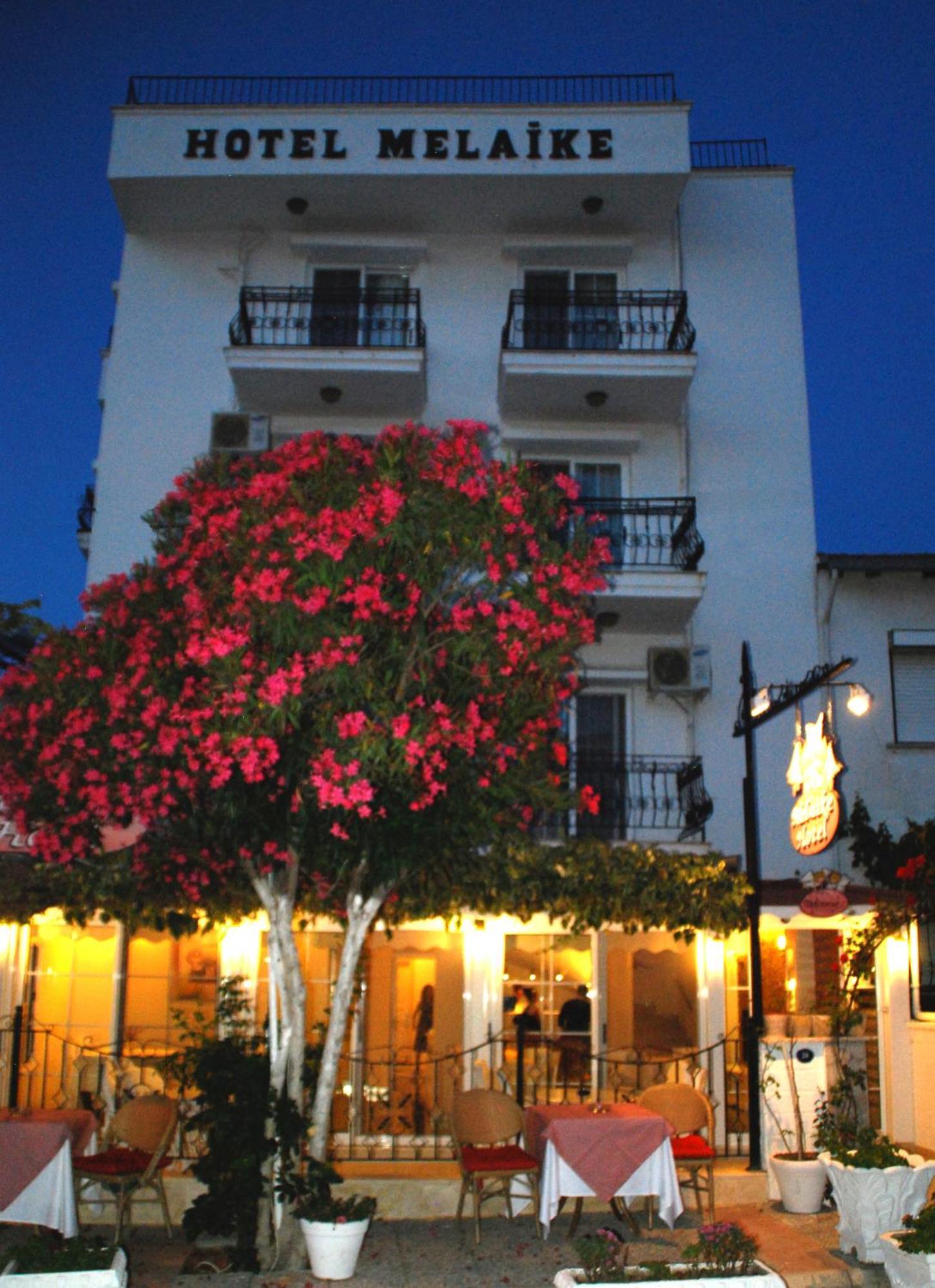 Melaike Hotel Foça Exterior foto