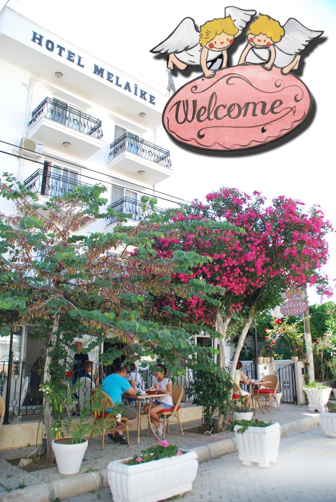 Melaike Hotel Foça Exterior foto